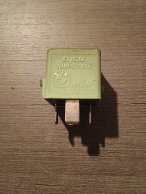 BMW E30 E36 E46 E90 E34 E39 E60 E63 E64 GREEN FUEL PUMP RELAY 61.36-8373700 TYCO