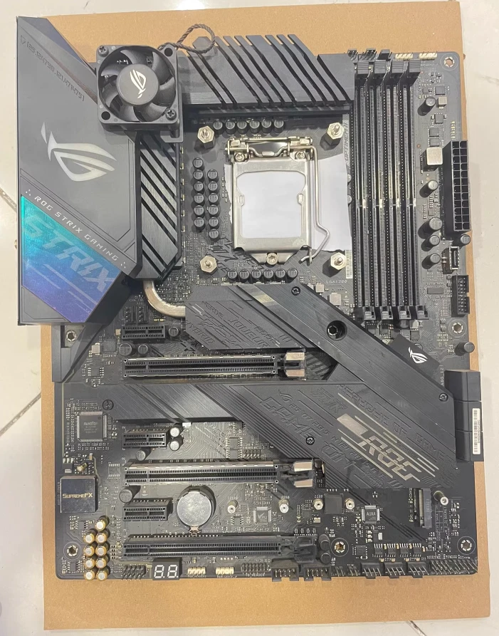ASUS ROG Strix Z490-E Motherboard - Thumbnail 4