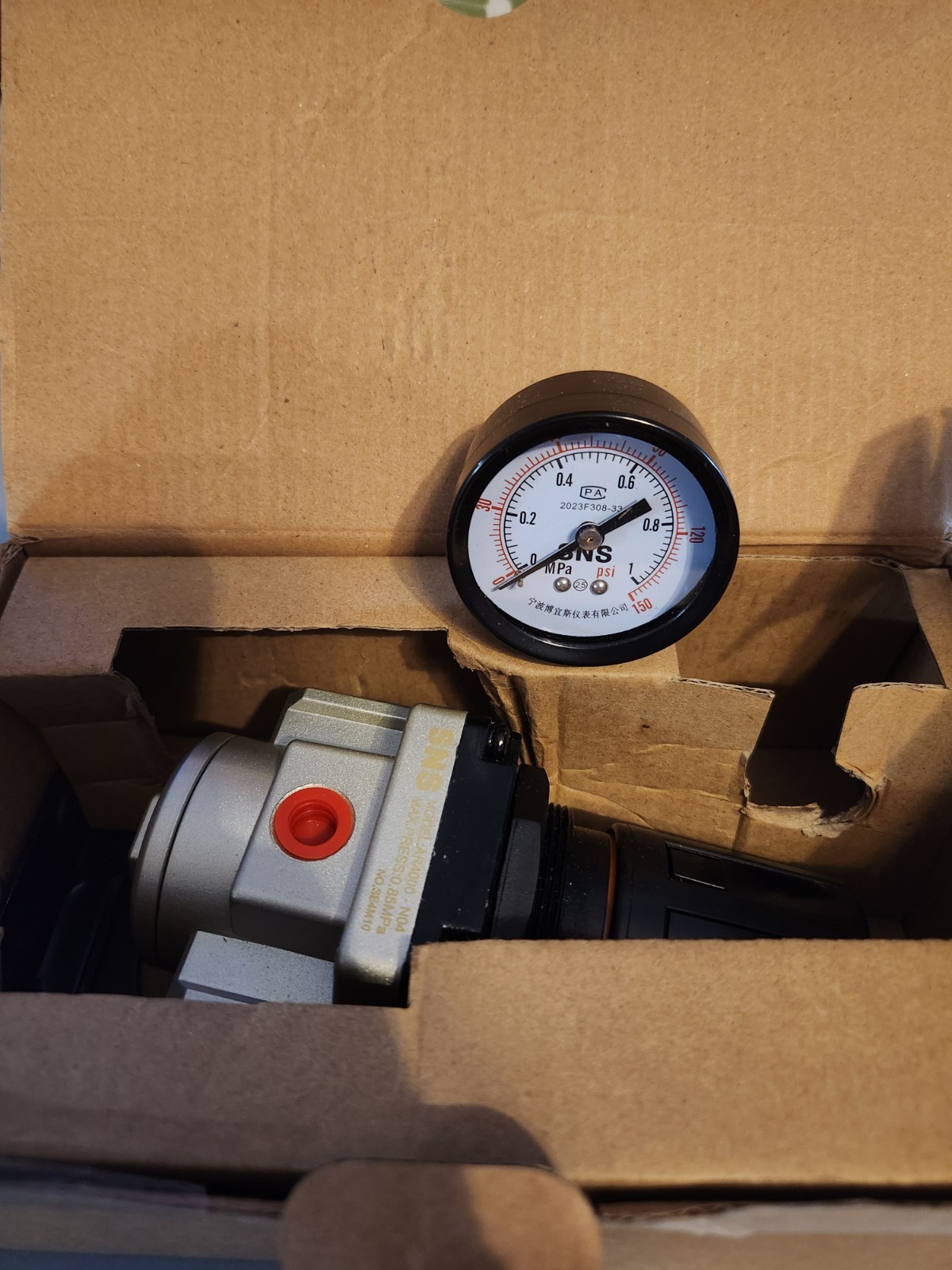 SNS AR4000-N04 Female Thread 1/2 NPT Air Pressure Regulator 0-150 PSI Adjustable