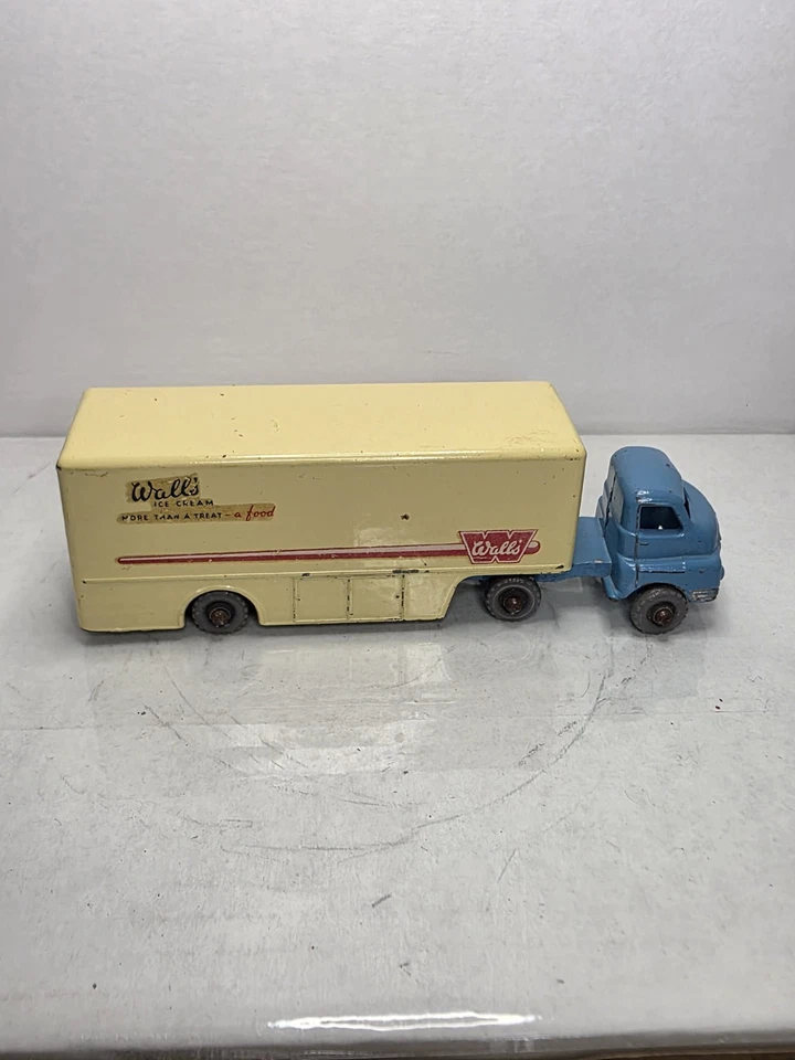 CAMINHÃO DE SORVETE MATCHBOX MAJOR PACK No2 BEDFORD 'WALLS' - Imagem 2 de 4