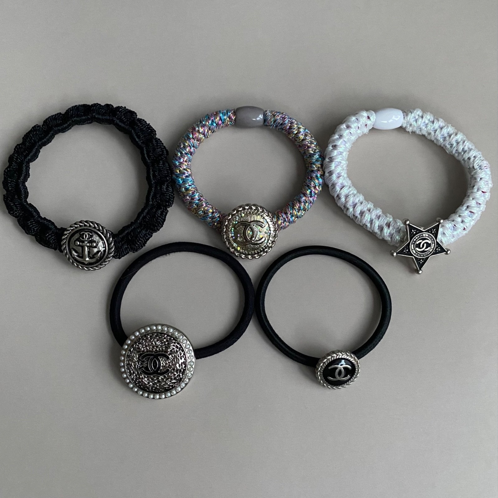 Chanel CC pearl hair clips hair tie barrette clasp pin accessory CC VIP gift thumbnail 3