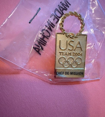 ATHENS OLYMPIC PIN US TEAM USOC CHEF DE MISSION NOC GOLD WINNERS WREATH RARE
