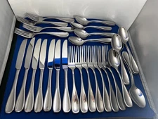 ONEIDA 18/0 Stainless Flatware - VOSS (Glossy) - 38 Pieces - FREE SHIPPING