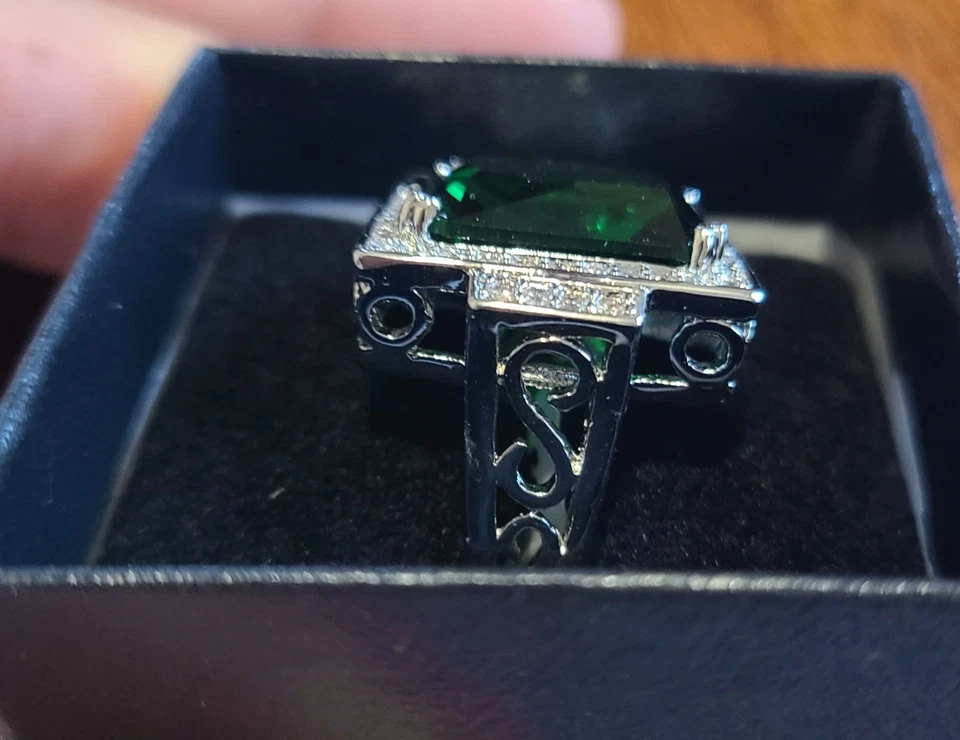 Mujer Chapado en Rodio Macizo 5.0 CTW Verde Esmeralda Forma Circonita Cúbica Foto 3 de 3