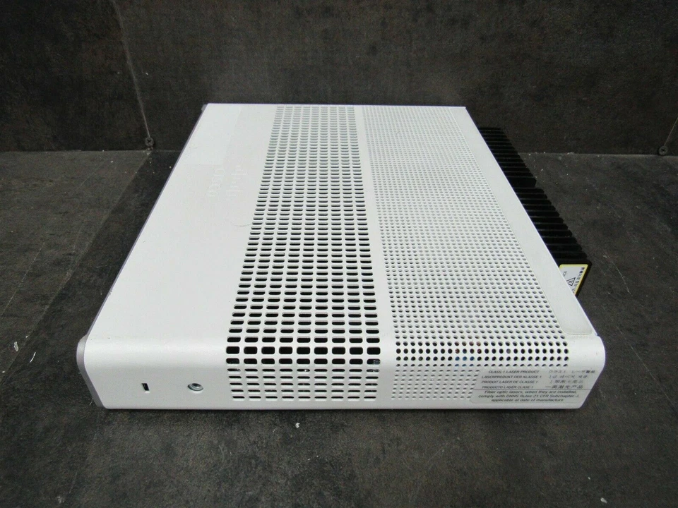 Cisco Catalyst WS-C3560CX-8PC-S Cisco 3560-CX 8-Port Ethernet Switch - Image 2 of 4