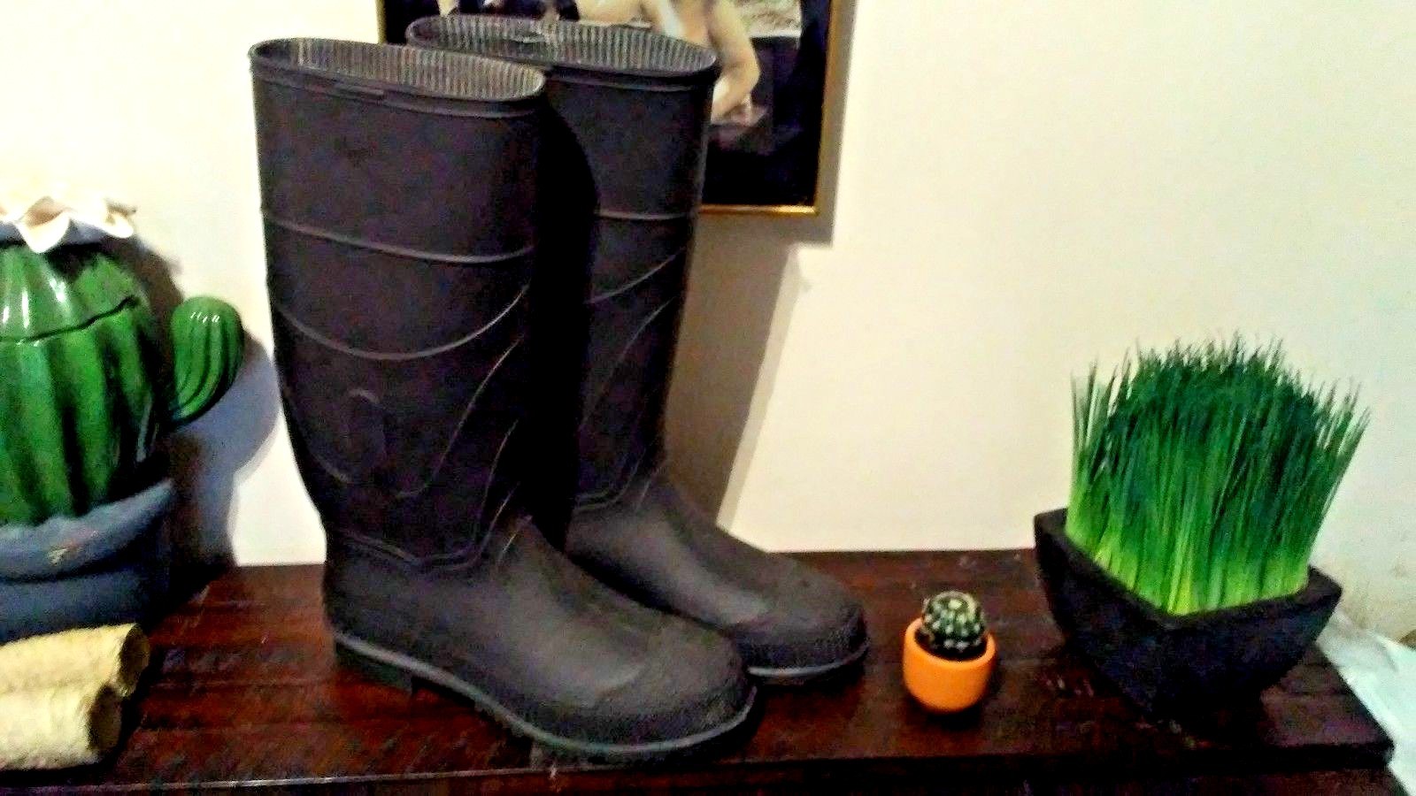 Vintage Men's 9 Rubber Boots Made in USA Black and Hu… Gem