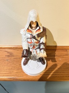 Cable Guys Ubisoft Assassin's Creed Ezio Controller Phone Holder Stand
