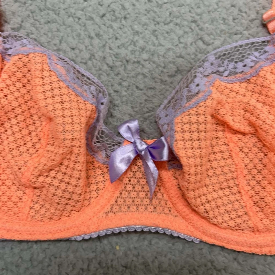 Sujetador Victoria Secret 34C Demi muy sexy sin forro Demi Foto 3 de 4