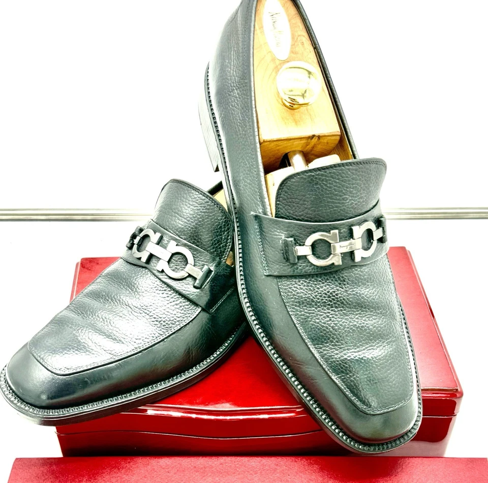 Ferragamo Mens Black Loafers 11.5 Pebbled Leather Silver Gancini Bit Buckle - Image 2 of 4