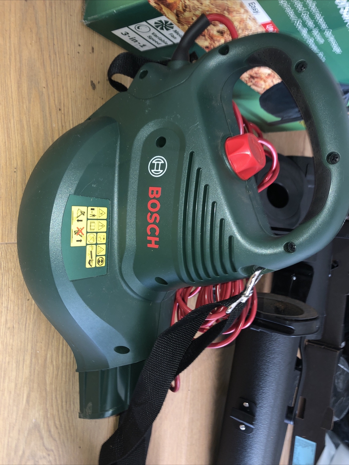 Bosch UniversalGardenTidy Electric 3000W Leaf Blower & Vacuum MISSING