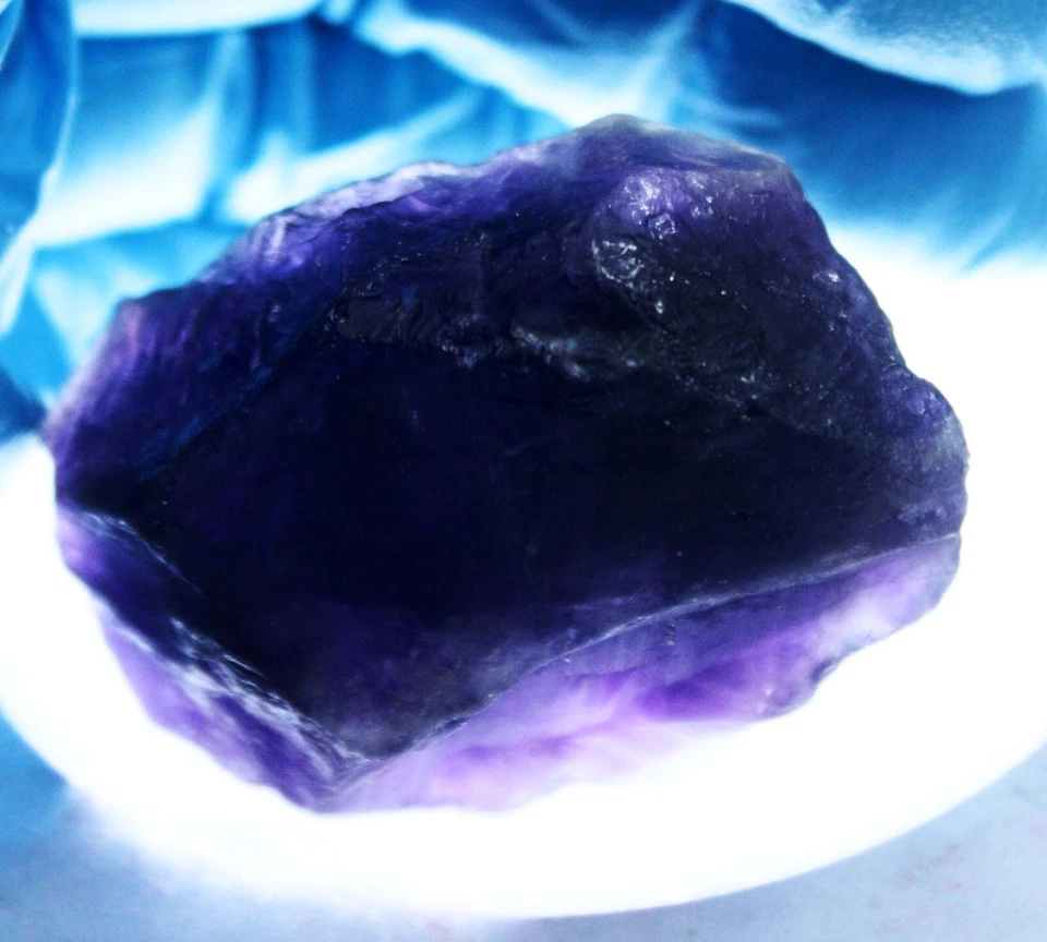 Piedra preciosa suelta áspera sin tratar amatista azul violeta natural certificada de 419,95 quilates Foto 4 de 4