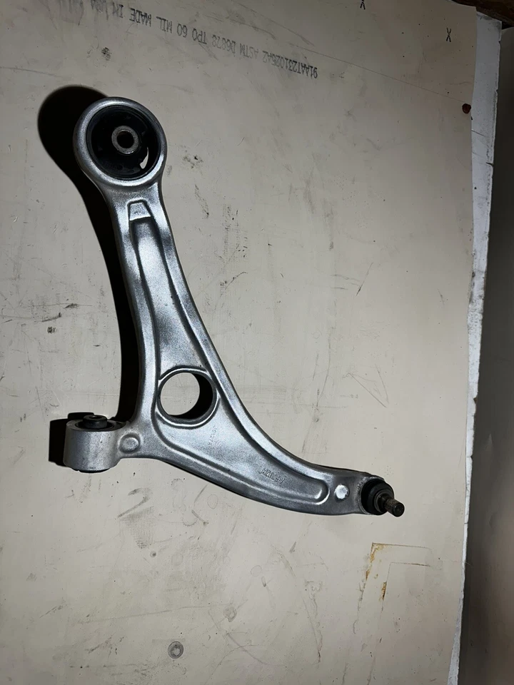 Передний нижний правый рычаг управления 2014 Kia Optima - Изображение 4 из 4