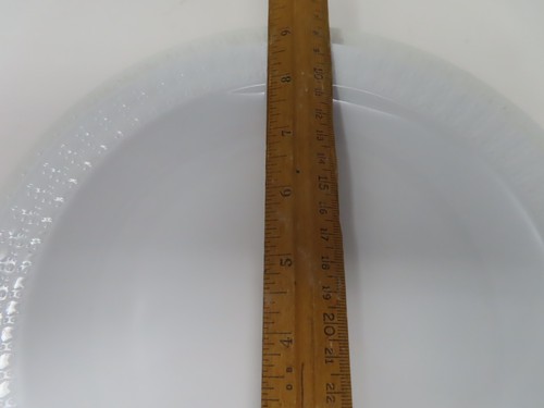 Vtg 70s Corning Centura Sculptured Rim White Tulips 8" 9" 10.5" Plates Lot 11 - Picture 4 of 7