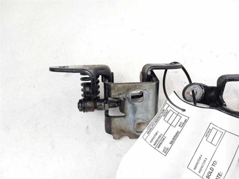 2007 DODGE NITRO REAR RIGHT DOOR HINGES - Image 2 of 4