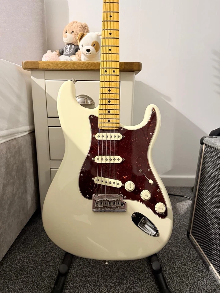 Fender American Professional II Stratocaster with Maple Fretboard 2020, photo 3 of 5