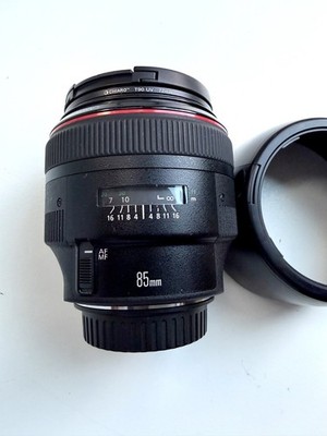 Canon EF 85mm f/1.2L II USM Lens, off brand lens bag and cap