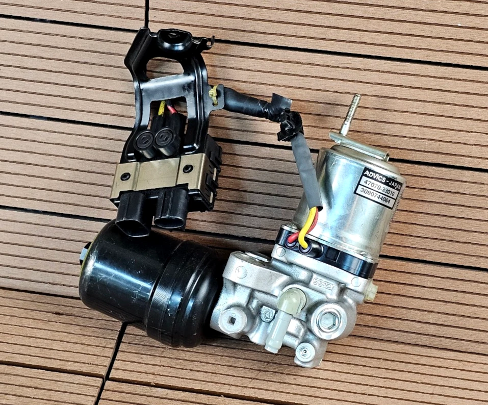 Actuador de refuerzo de freno OEM 47070-33010 Toyota Camry Avalon, Lexus ES350 Foto 2 de 4