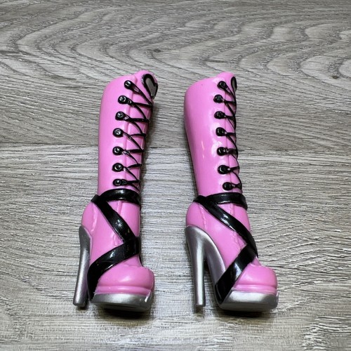 Monster High Doll Draculaura 1st First Wave Original Pink Black Boots