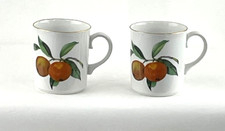 Royal Worcester EVESHAM GOLD 3 5/8 Mugs  Set ...