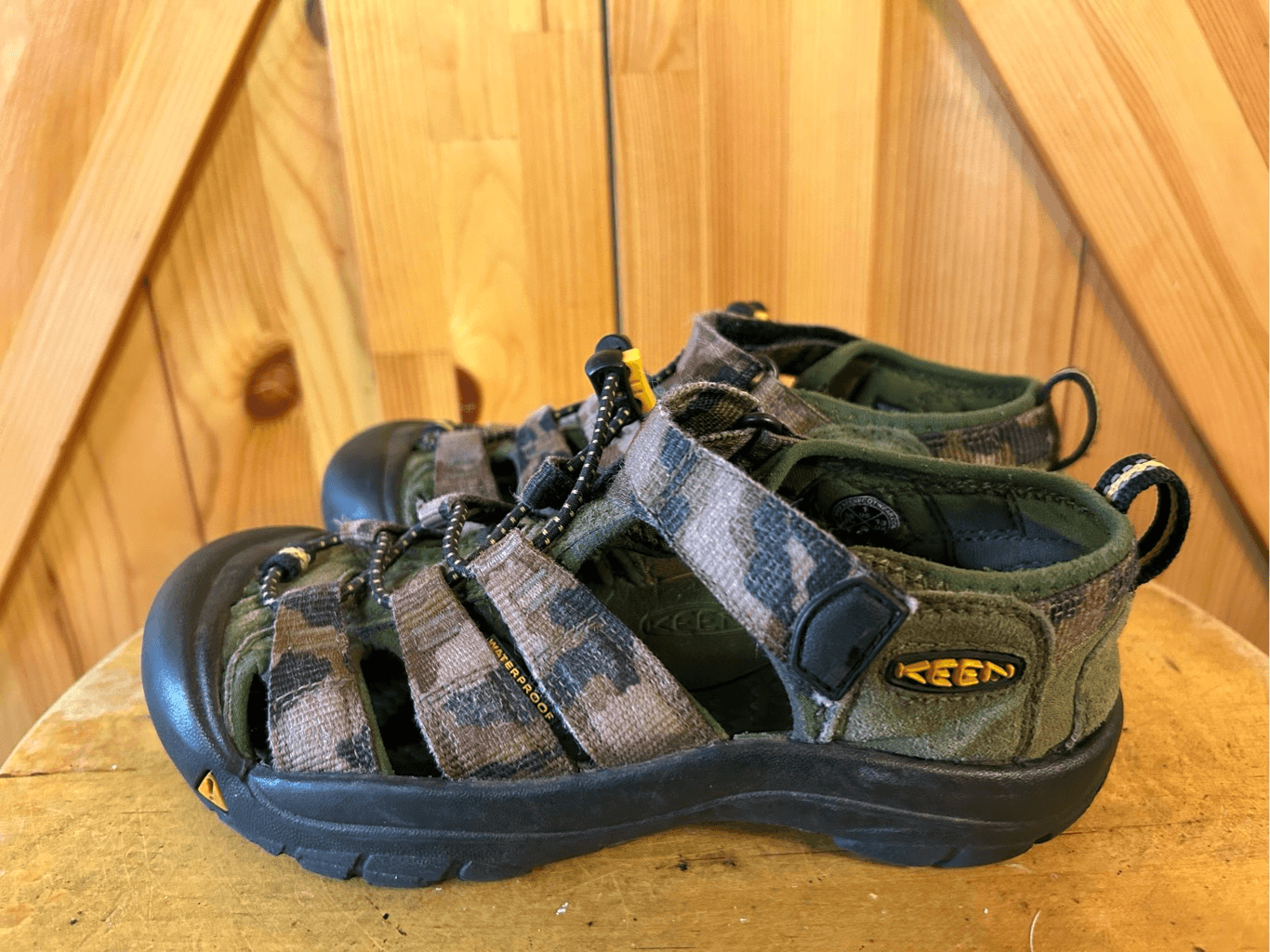 Sandalo Keen mimetico regolabile per bambini taglia 1 impermeabile punta chiusa