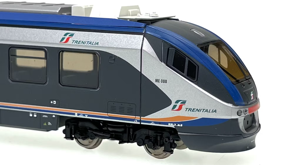 Trenitalia Trasporto Moto Italo Vitrains 1744 Minuetto ELETTRICO