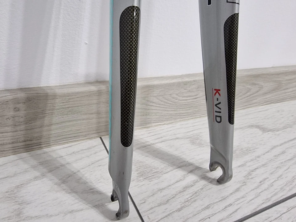 Bianchi Road Bicycle Carbon Fork K-VID 700c Tappered 204mm Steering 1"-1/8 - Image 3 of 4