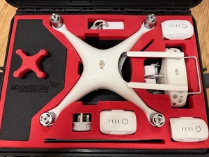 DJI Phantom 4 Pro with accessories - low usage