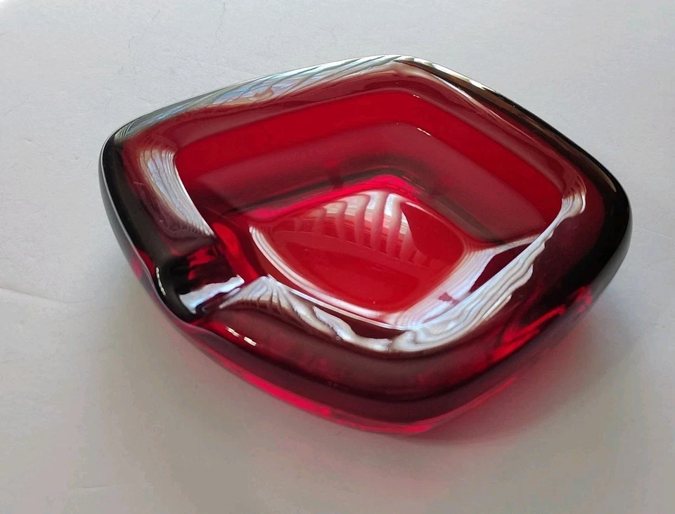 Vintage MCM Heavy Ruby Red Glass Ashtray Art Glass 6" x 5-1/2" - Image 3 of 4
