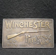 WH11122 VINTAGE 1970s  WINCHESTER REPEATING ARMS  GUNS MENS BRASS BELT BUCKLE