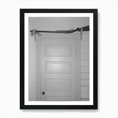 Shotgun Over The Door For Sake Of Q Gerahmtes Wandbild Poster Leinwanddruck Bild