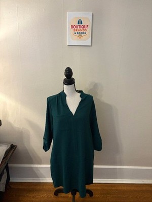 Lush Emerald Green Roll-Tab Sleeve Tunic Size Small | Split Neck Crepe