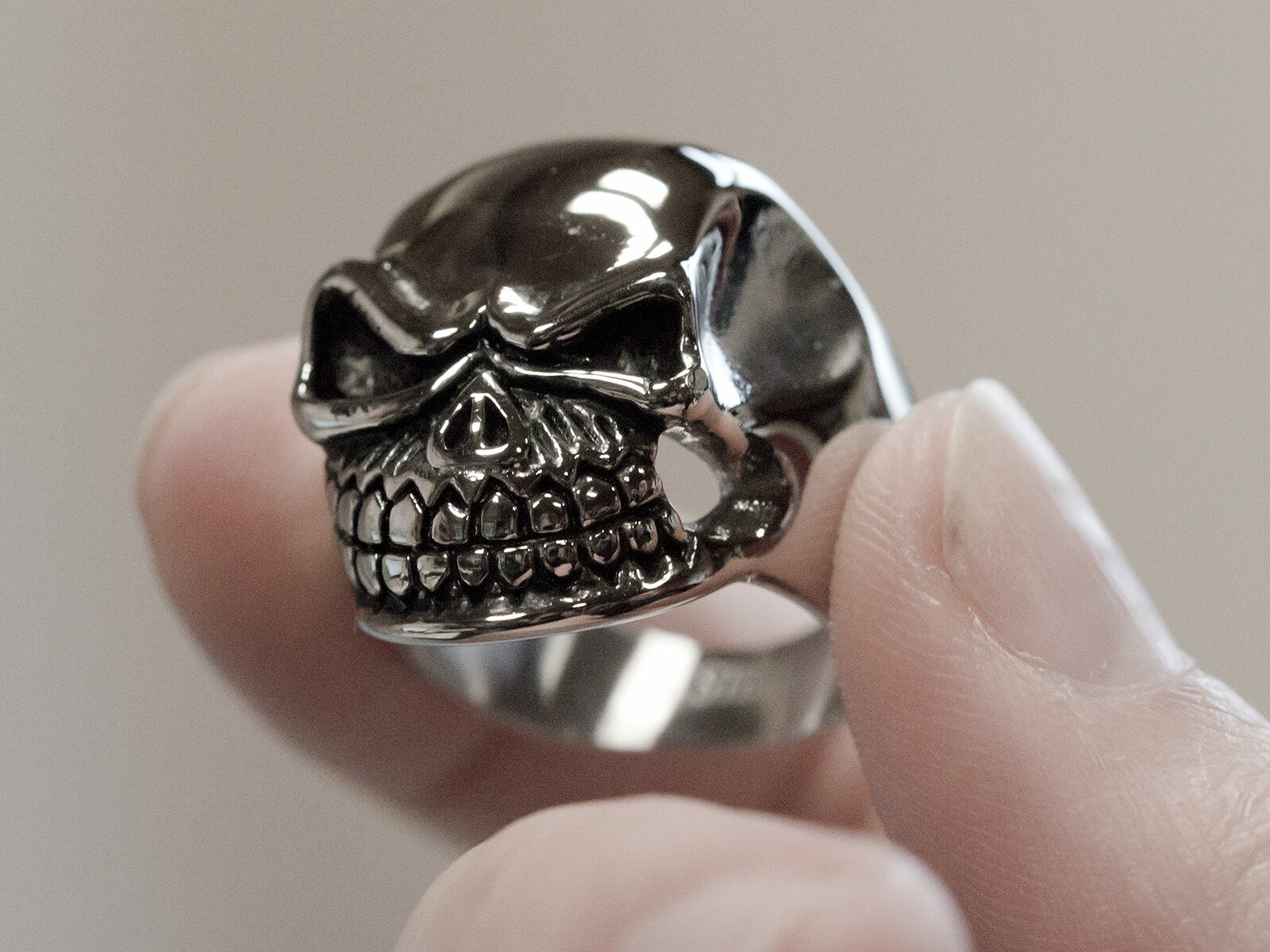 Totenkopf Finger-Ring Edelstahl Bandring Freimaurer Templer Herren Biker 