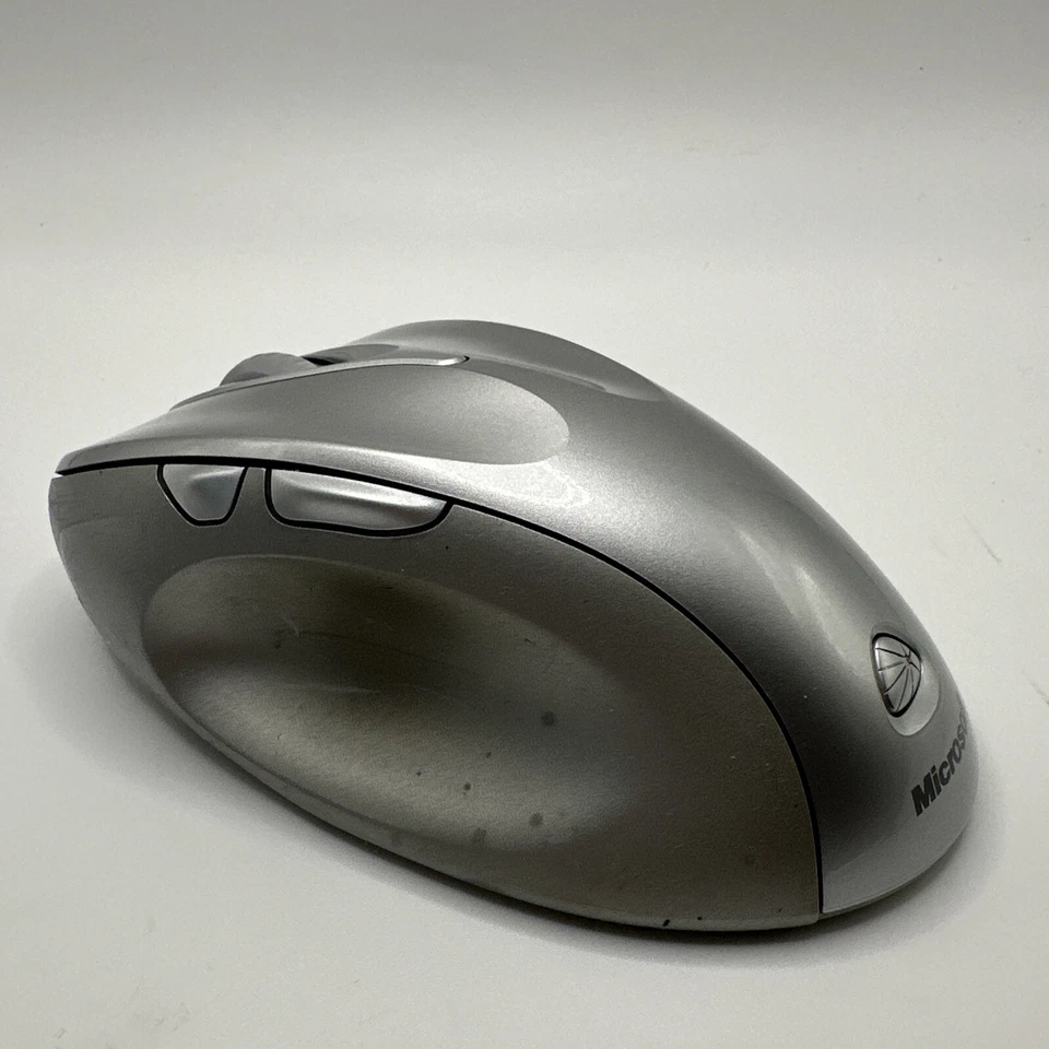 Microsoft Natural Wireless Laser Mouse 6000 With Receiver Model 1053 - Image 3 of 4