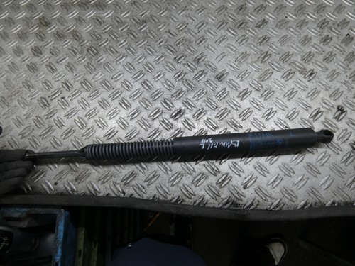 BMW F11 Heckklappendämpfer 7207011 Federstütze Links Bj.2010