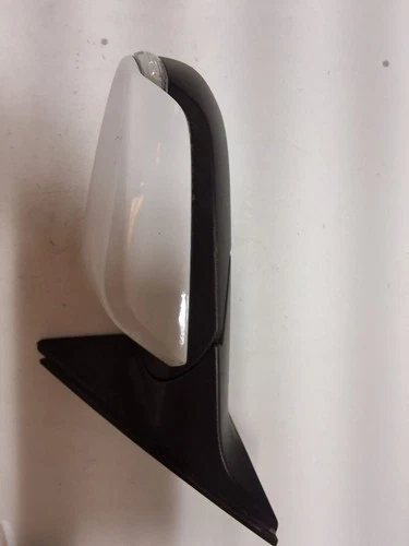 2016-2017 Chevy Malibu Driver Side View Mirror w/o Memory w/o Blind Spot Alert