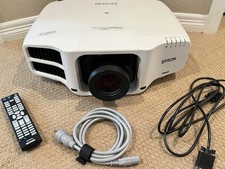 Epson Pro G7500U 4K Projector 6,500 Lumens Only 400 Hours Mid-Throw Lens NICE
