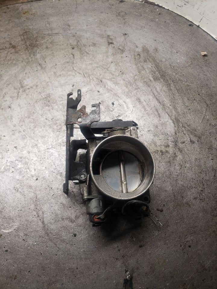 Conjunto de válvula de acelerador del cuerpo del acelerador 8-279 4,6 L para 00-05 DEVILLE 1255915 Foto 2 de 4