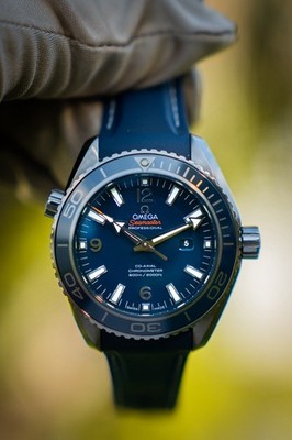 2014 Omega Seamaster Planet Ocean 600M Blue Dial 37.5mm (232.92.38.20.03.001)