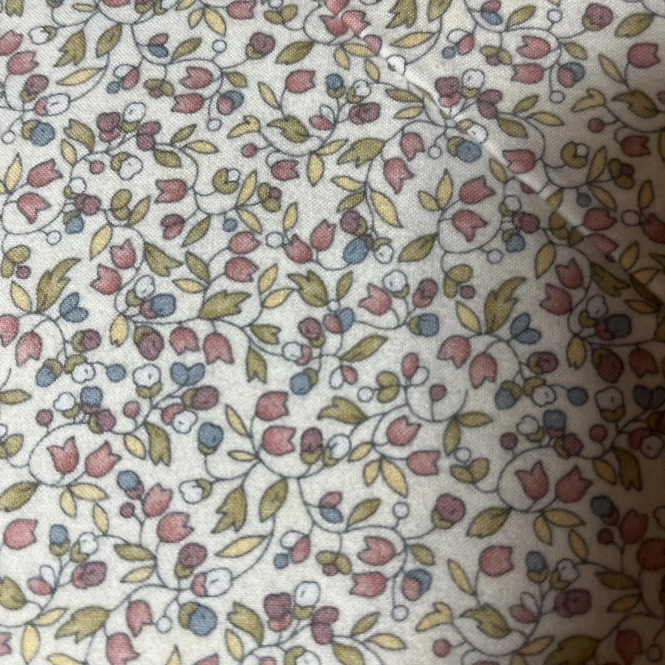 Tela de franela Farmyard Friends Kansas Troubles Quilters Moda #9156 flores pequeñas Foto 4 de 4