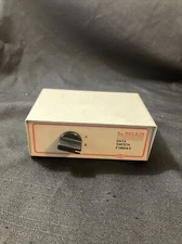 Vintage Original BELKIN Data Transfer Switch F1B024-E 2 port Switchbox 25 Pin
