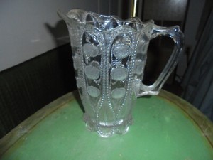 BEAUTIFUL VINTAGE GLASS WATER PITCHER BUBBLES NO CHIPS 3+LBS, 8+3/4 TALL