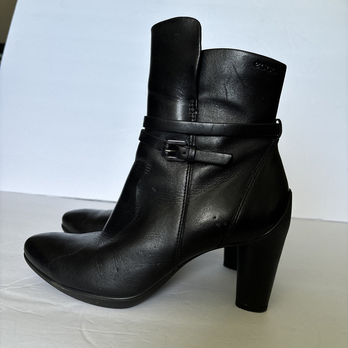 Ecco Sculptured 75 Mid Cut Boot Sz US7/EU38 Ankle Booties Black Leather 4”  Heel