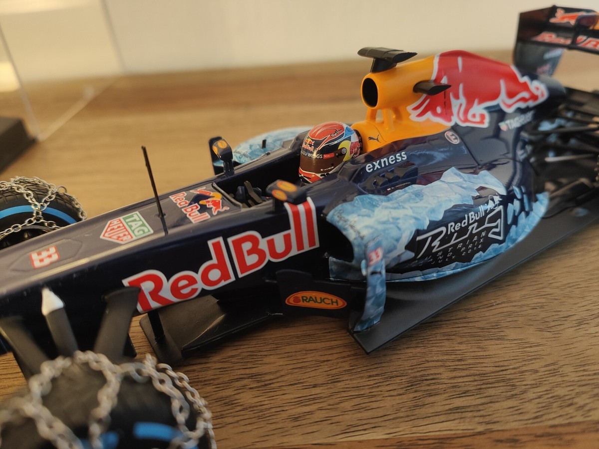 1/18 レッドブル TAG HEUER RB7 フェルスタッペン RedBull Tag Heuer RB7 Verstappen F1 Snow Demo Run 2016 Minichamps