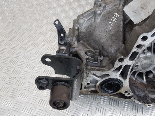 TOYOTA AVENSIS GEARBOX 6 SPEED MANUAL 2.0 DIESEL 3030020A30 MK3 2015 - Picture 5 of 14