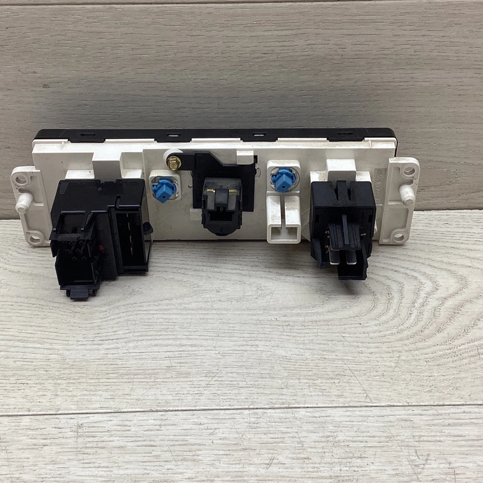 2003-2011 Ford Ranger Heater A/C Temperature Climate Control OEM 3L5H-19E764-AA - Image 3 of 3