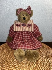 Boyd's Bears Artisan Series Margarita 13  Bear in Plaid Dress  Bib with Hearts