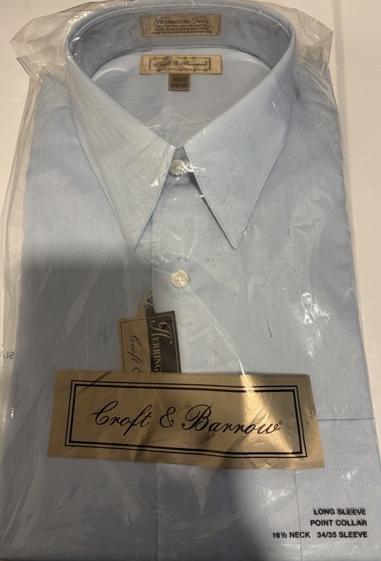 Croft & Barrow Men’s 16.5 34/35 Light Blue Long Sleeve Dress Shirt. NWT