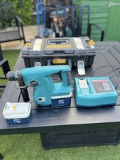 Makita BHR200 Cordless Rotary Hammer Drill with 1x 24V Battery and Charger
