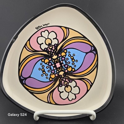 Mid Century 60's Peter Max Psychedelic Flower Reflection Glass Plate 7'' Triangle