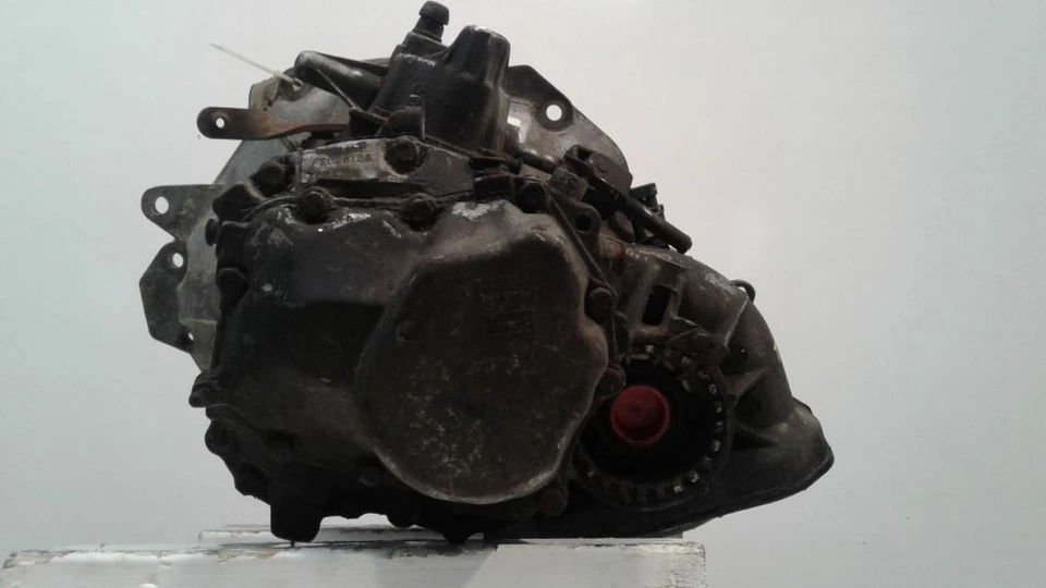 Manual Transmission 1998-2002 Daewoo NUBIRA 78K Miles 5 Speed 78K Miles Foto 3 de 4